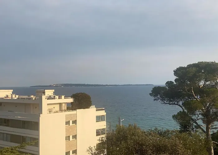 Primavera Apartment *